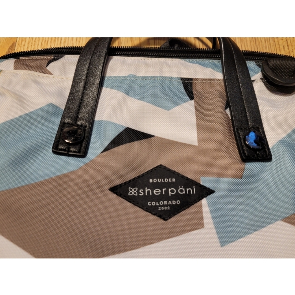 Sherpani Backpack - Picture 3 of 10